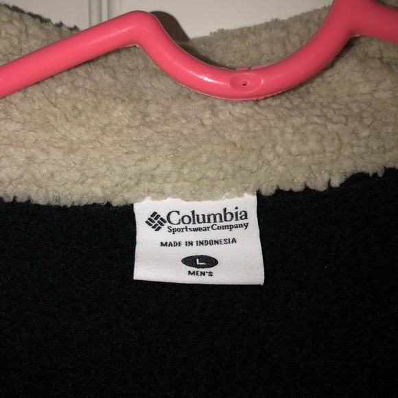 Columbia Pullover - Picture 2 of 3